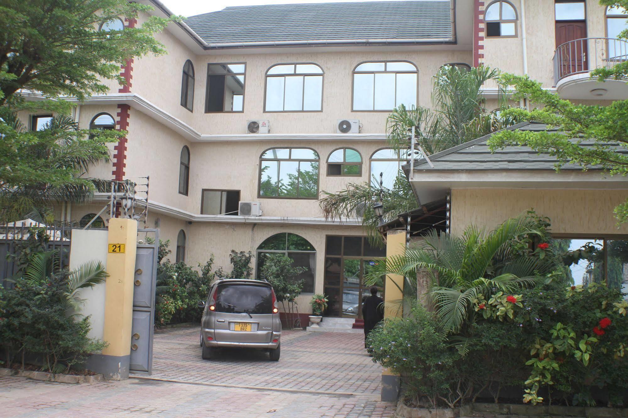 Varlek Hotel Dar es Salaam Exterior foto
