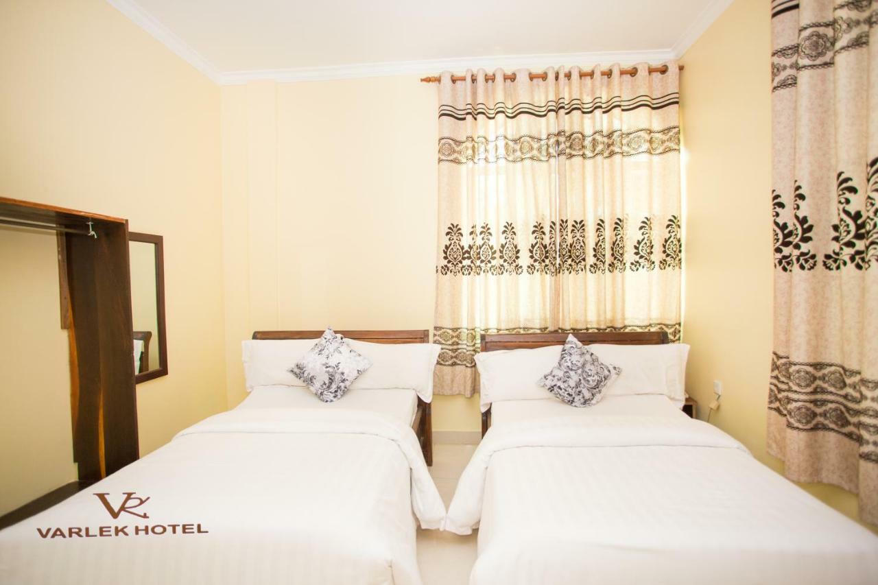 Varlek Hotel Dar es Salaam Exterior foto